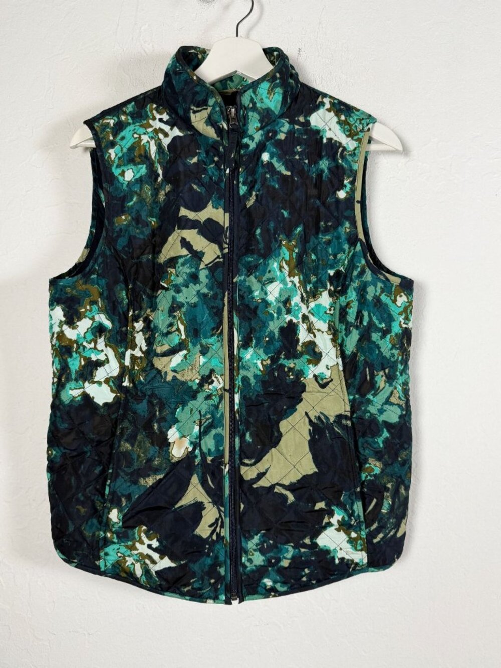 Van Heusen Womens Quilted Vest Small Green Abstract Floral Full Zip Puffer New